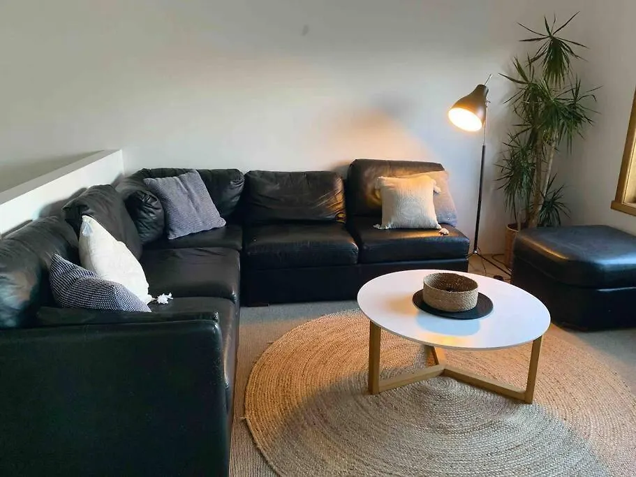 Apartamento 2 By The Beach, Sunny Stylish Beach Side Unit Hobart