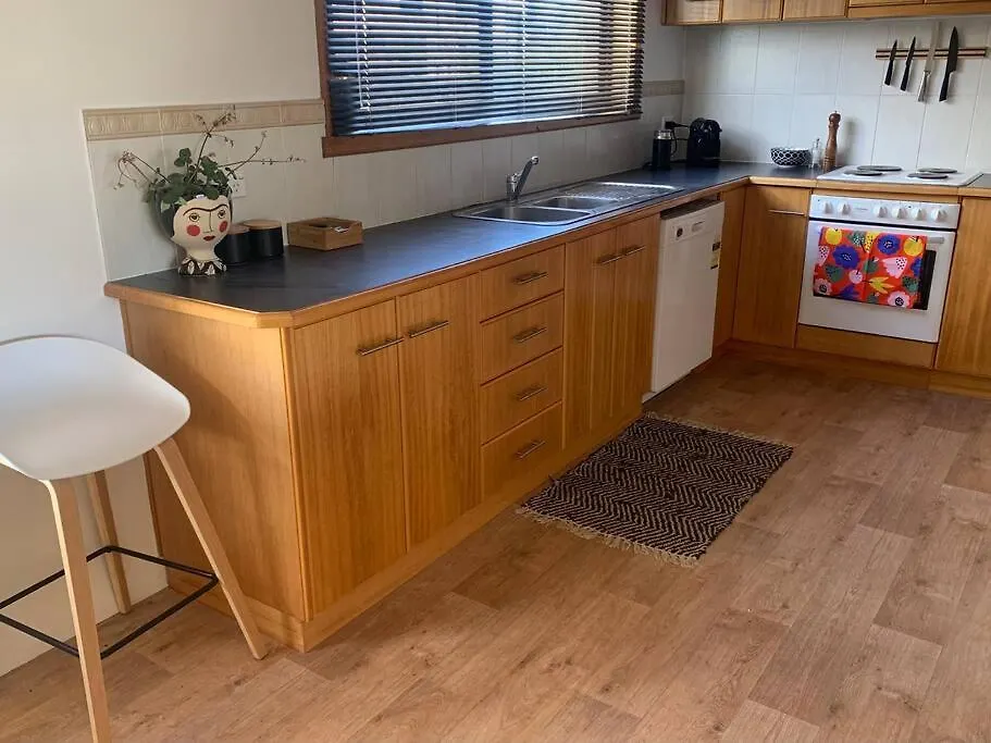 Apartamento 2 By The Beach, Sunny Stylish Beach Side Unit Hobart