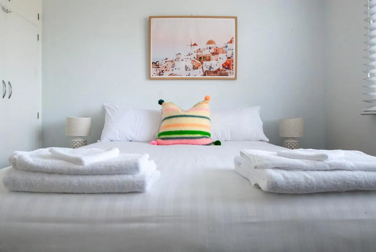 Apartamento 2 By The Beach, Sunny Stylish Beach Side Unit Hobart 0*,  Australia