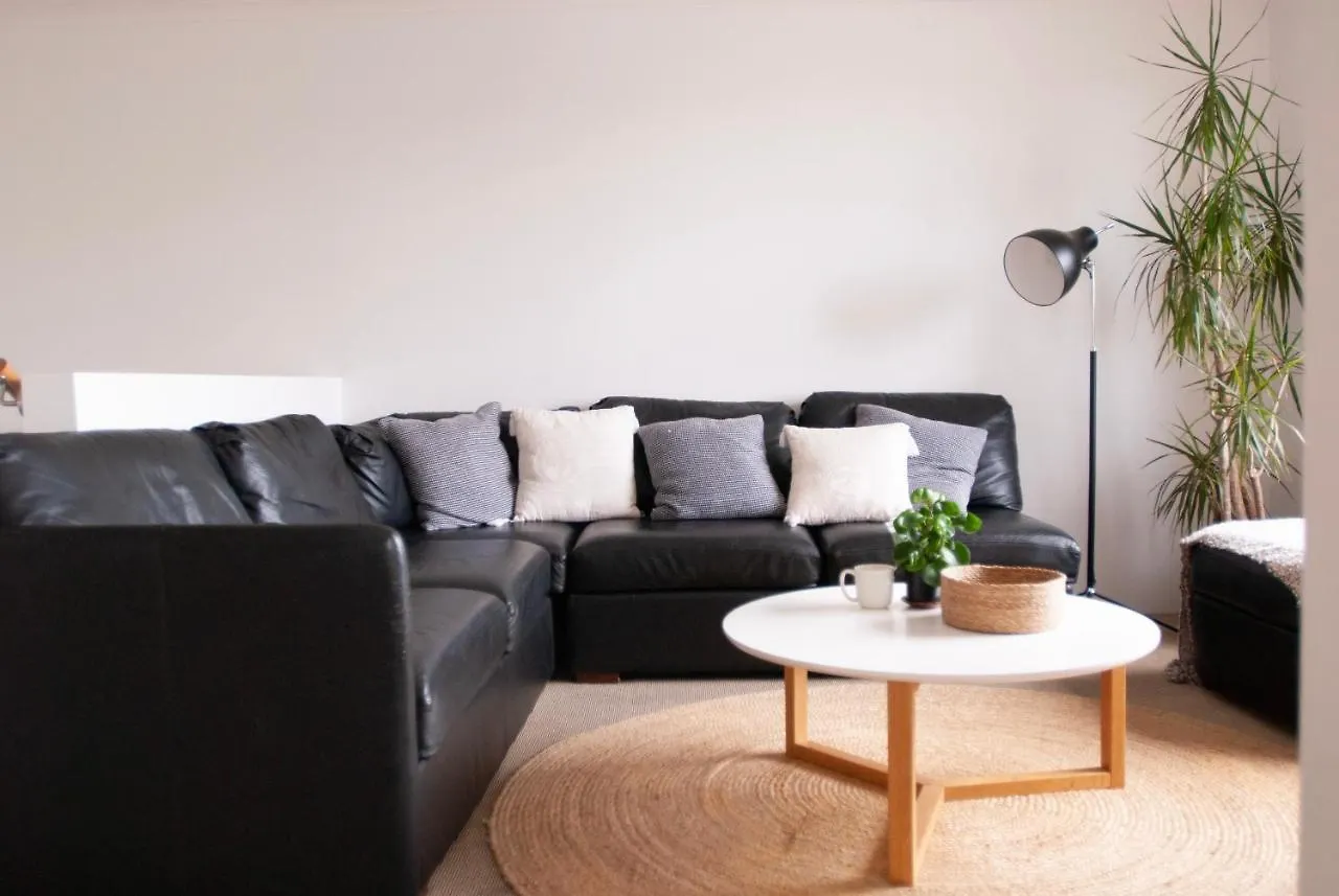 Apartamento 2 By The Beach, Sunny Stylish Beach Side Unit Hobart
